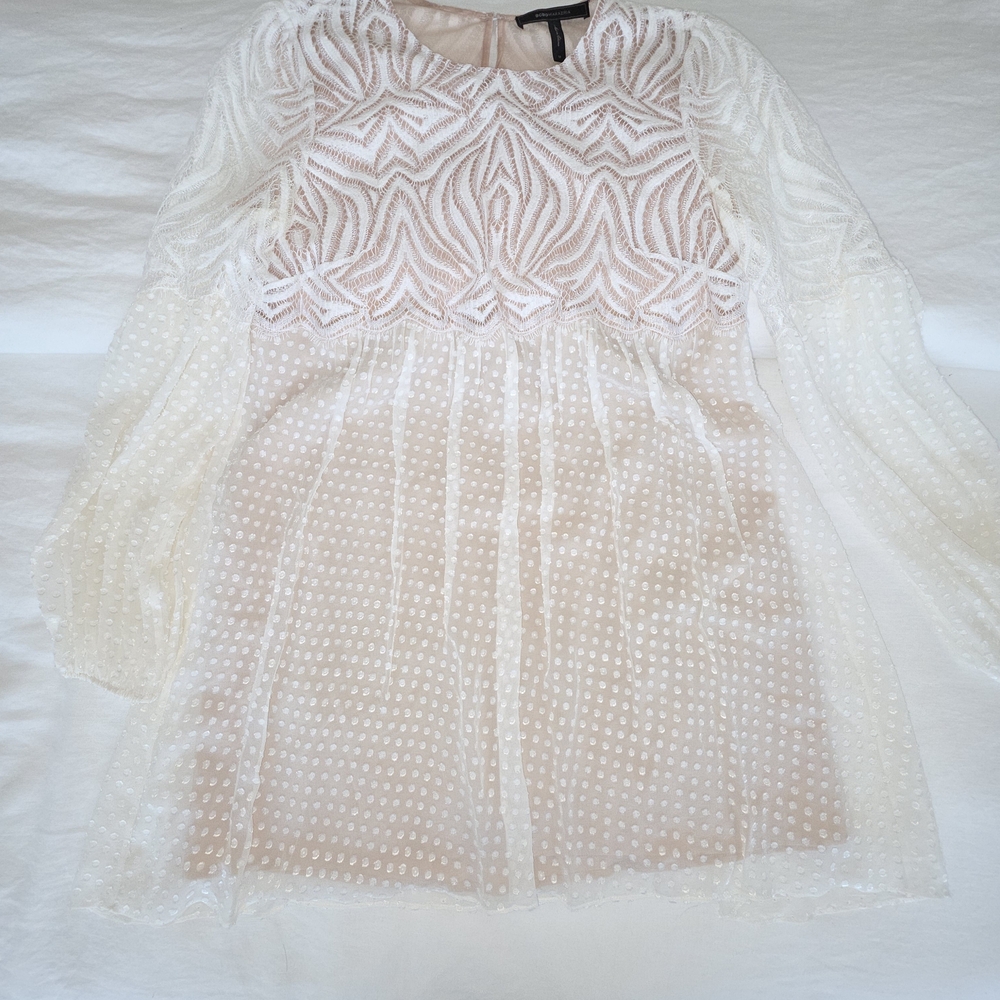 BCBGMaxAzria Mini Dress in Cream and White